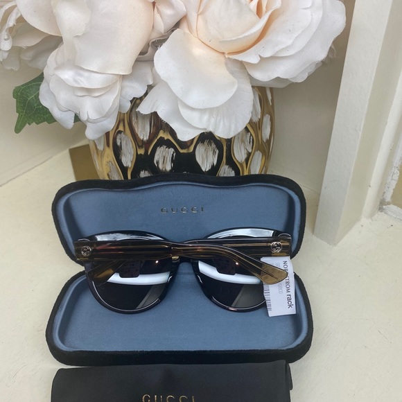New🔥Gucci sunglasses with tag - Picture 14 of 15